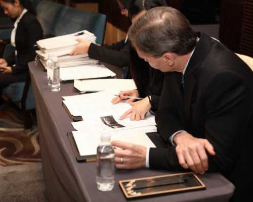 有白头发是什么原因